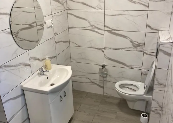 Stajnia 农家乐 斯瓦热沃